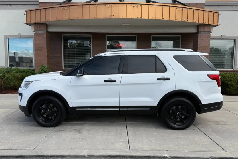 2018 Ford Explorer XLT photo 1