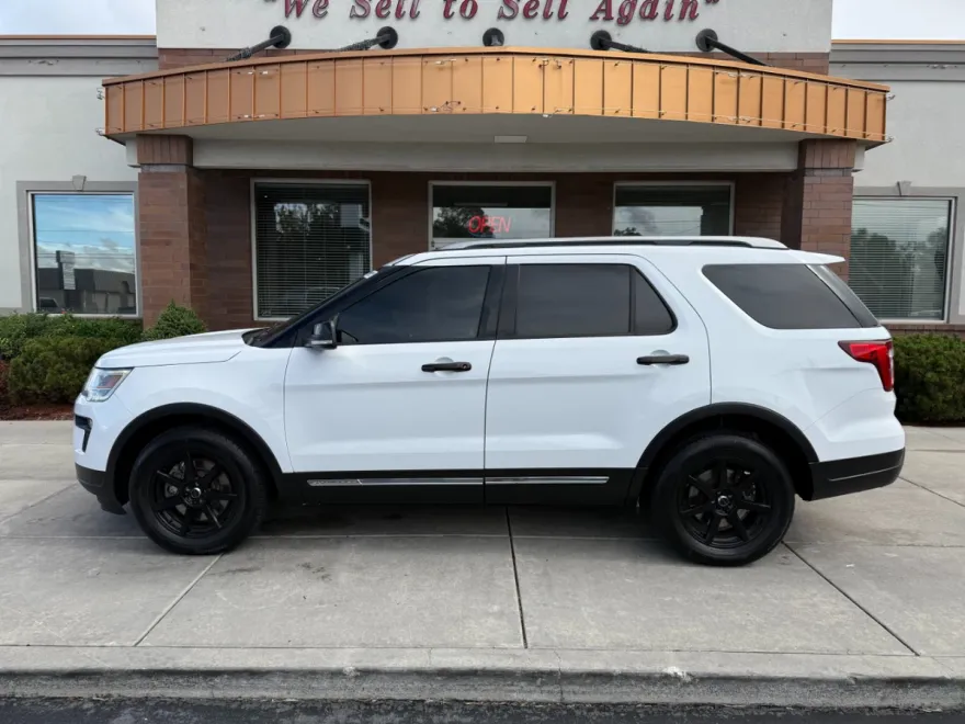 2018 Ford Explorer XLT photo 1