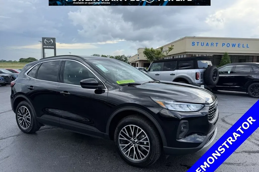 2025 Ford Escape photo 1