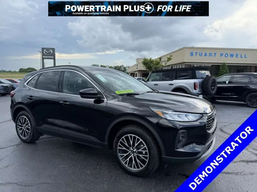 2025 Ford Escape photo 1