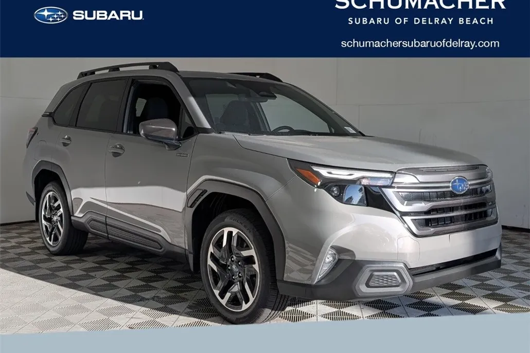 2025 Subaru Forester Premium photo 1