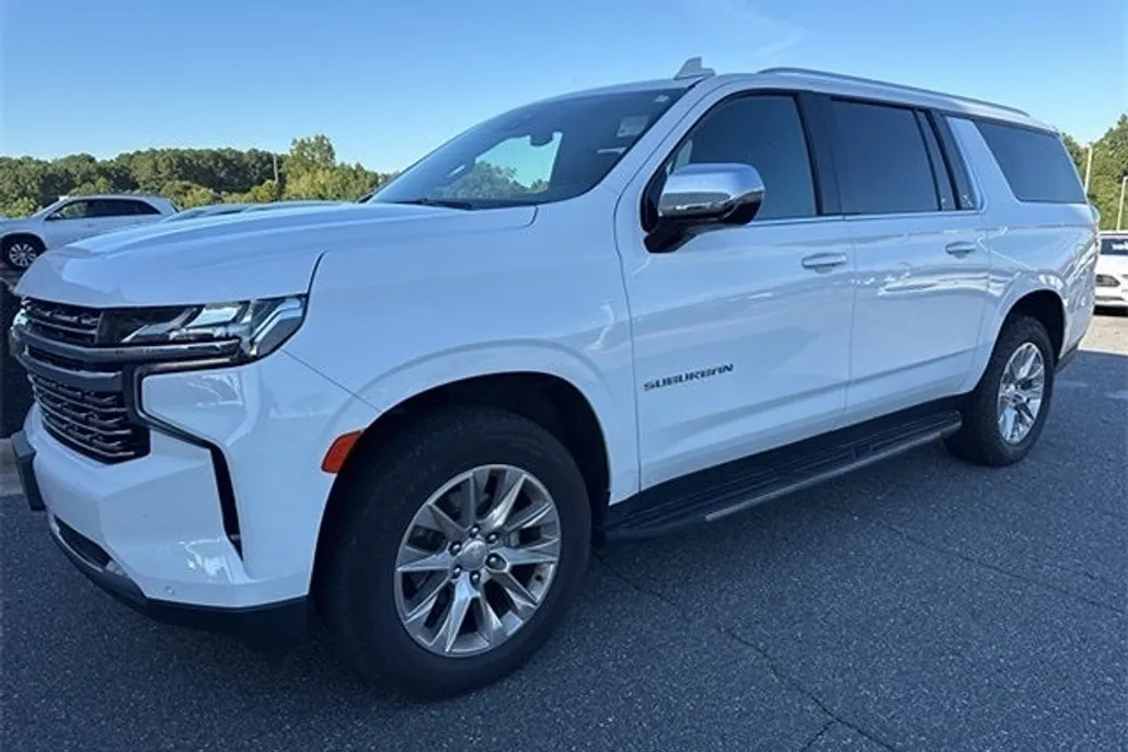 2024 Chevrolet Suburban Premier photo 1