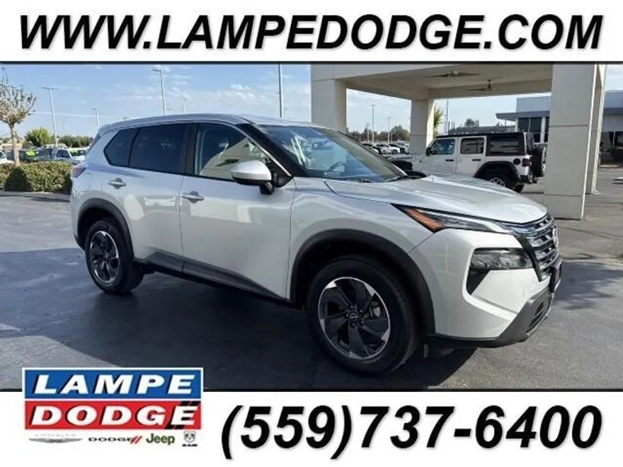 2024 Nissan Rogue SV photo 1