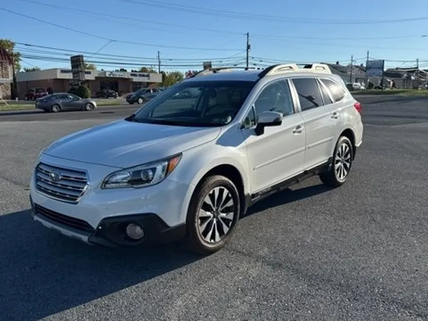 2016 Subaru Outback 2.5i Limited photo 1