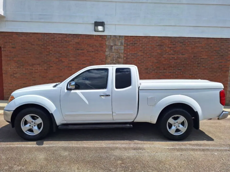 2005 Nissan Frontier LE photo 1