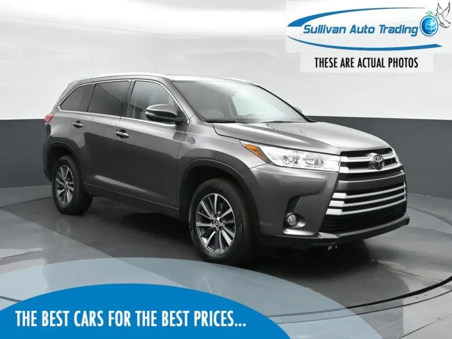 2017 Toyota Highlander XLE photo 1
