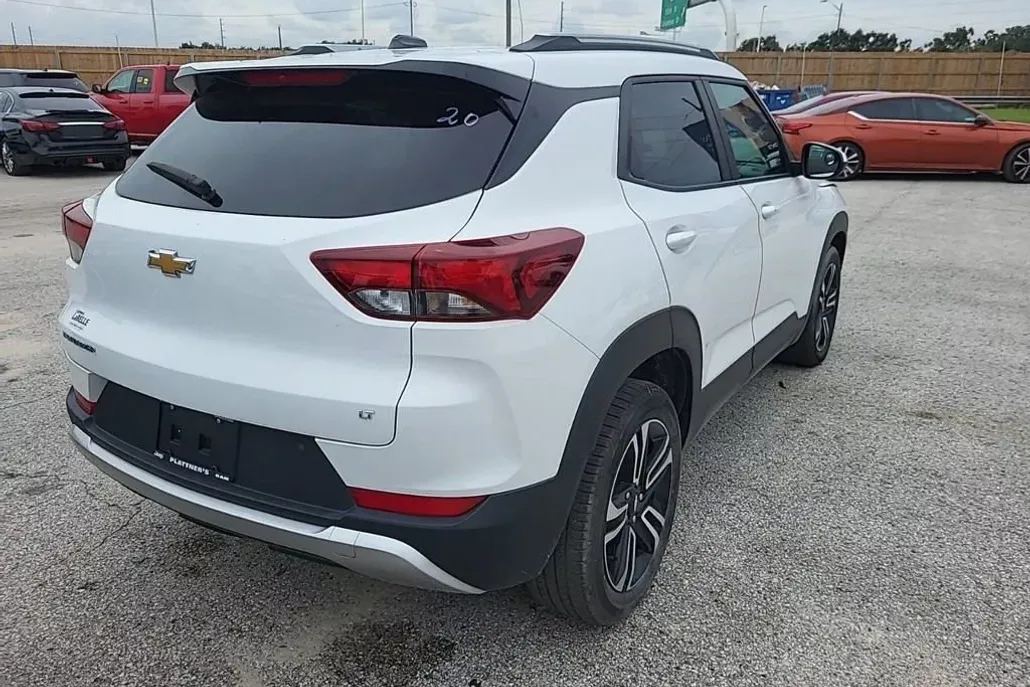 2023 Chevrolet Trailblazer LT photo 1