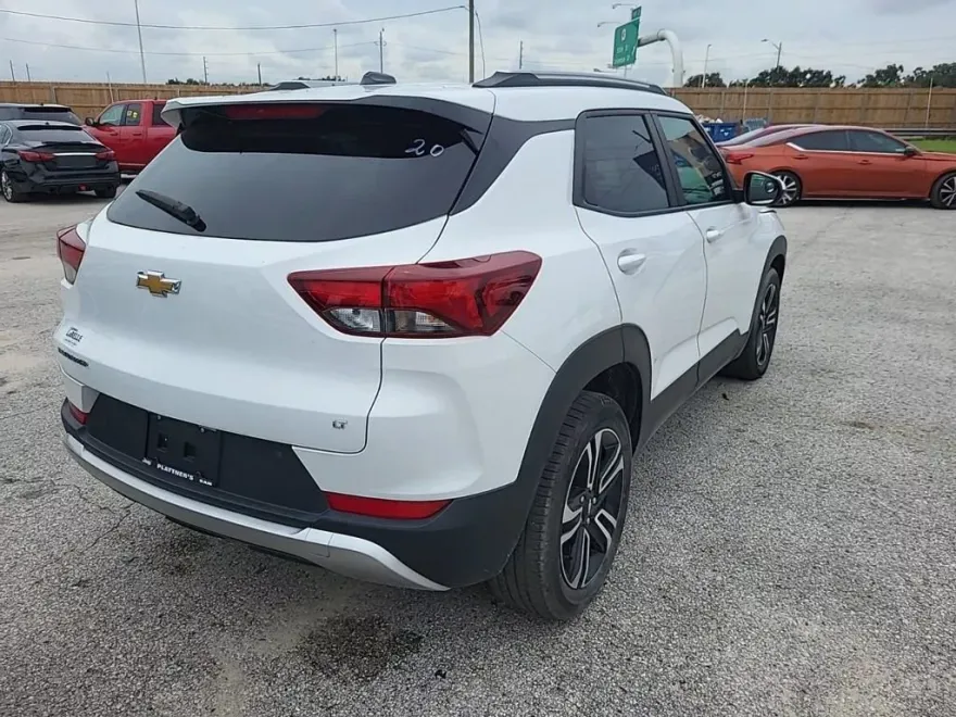 2023 Chevrolet Trailblazer LT photo 1
