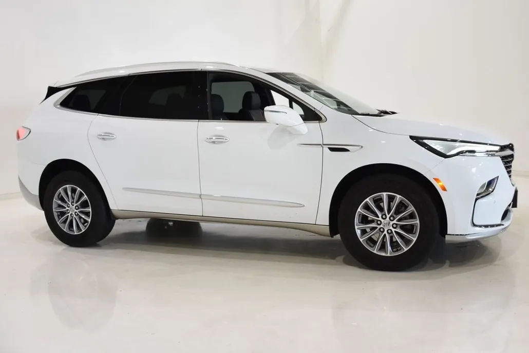 2024 Buick Enclave Premium photo 1