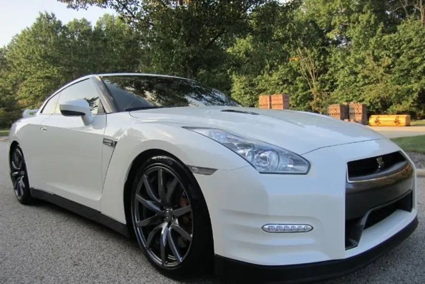 2013 Nissan GT-R Premium photo 1