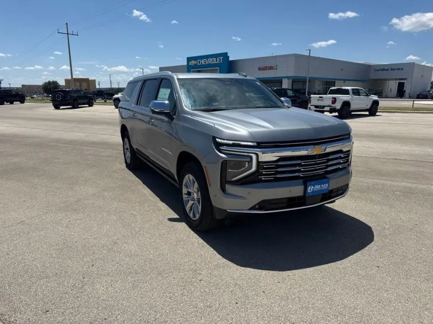 2025 Chevrolet Suburban Premier photo 1
