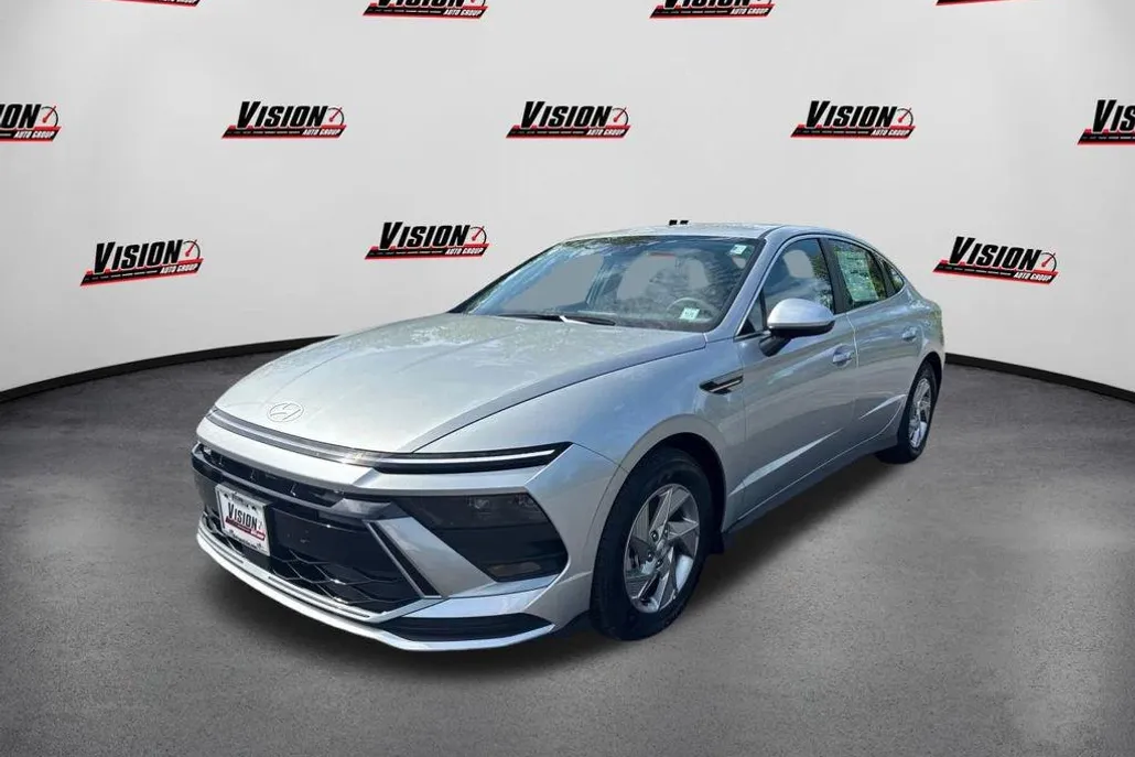2025 Hyundai Sonata SE photo 1