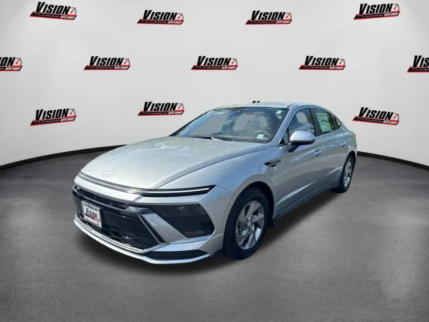 2025 Hyundai Sonata SE photo 1