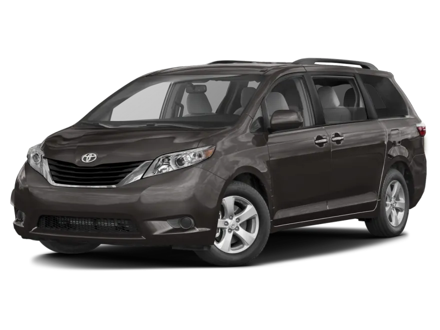 2015 Toyota Sienna LE photo 1