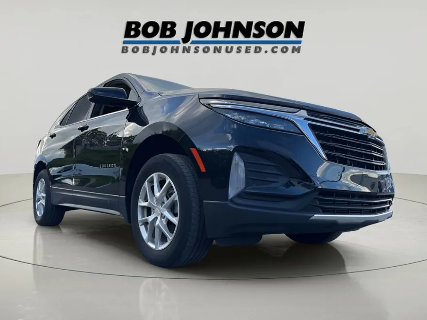 2024 Chevrolet Equinox LT photo 1