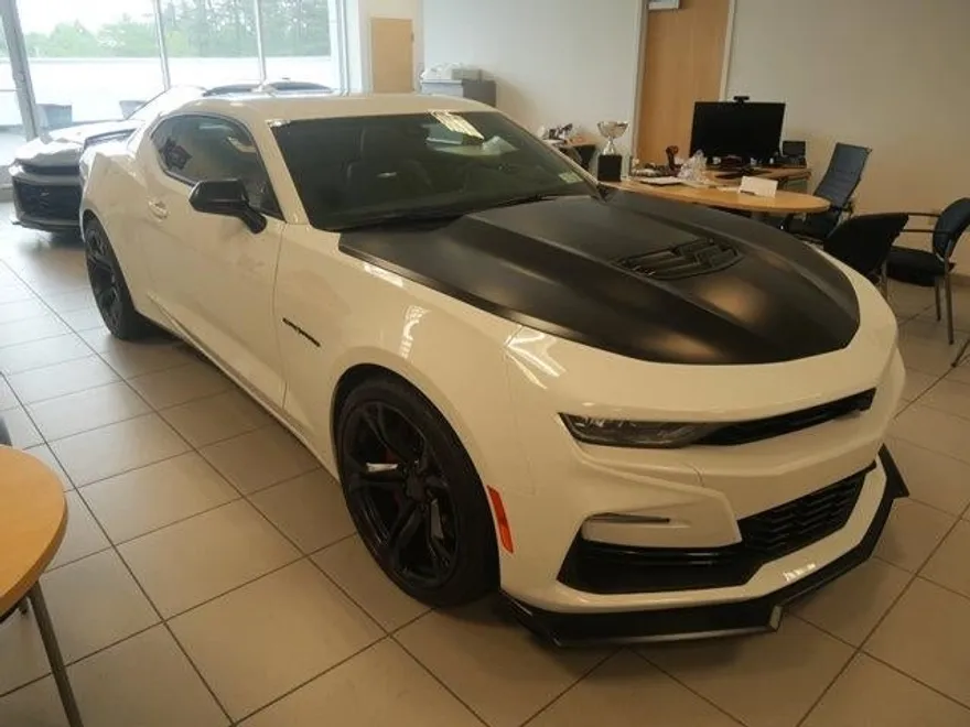 2024 Chevrolet Camaro 2SS photo 1