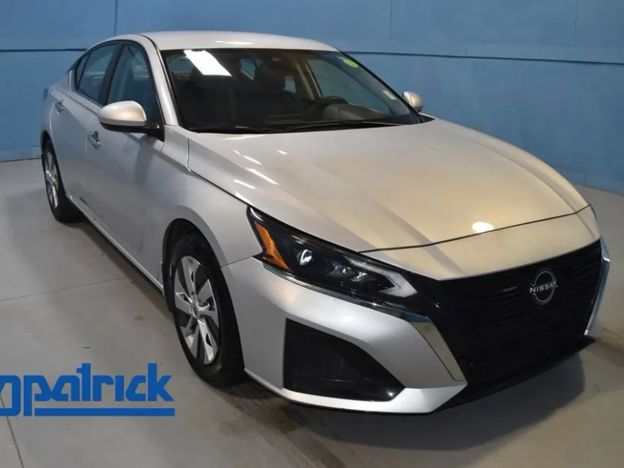 2023 Nissan Altima 2.5 S photo 1