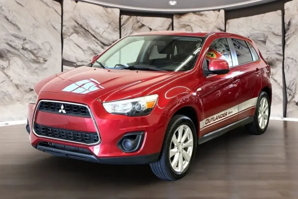 2015 Mitsubishi Outlander Sport ES photo 1