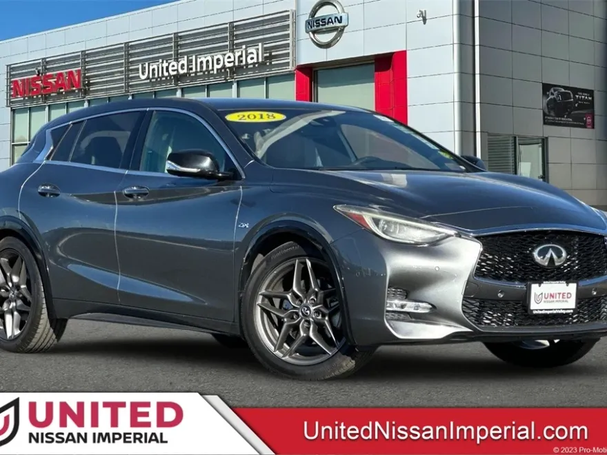 2018 Infiniti QX30 Sport photo 1