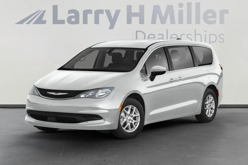 2021 Chrysler Voyager LXi photo 1