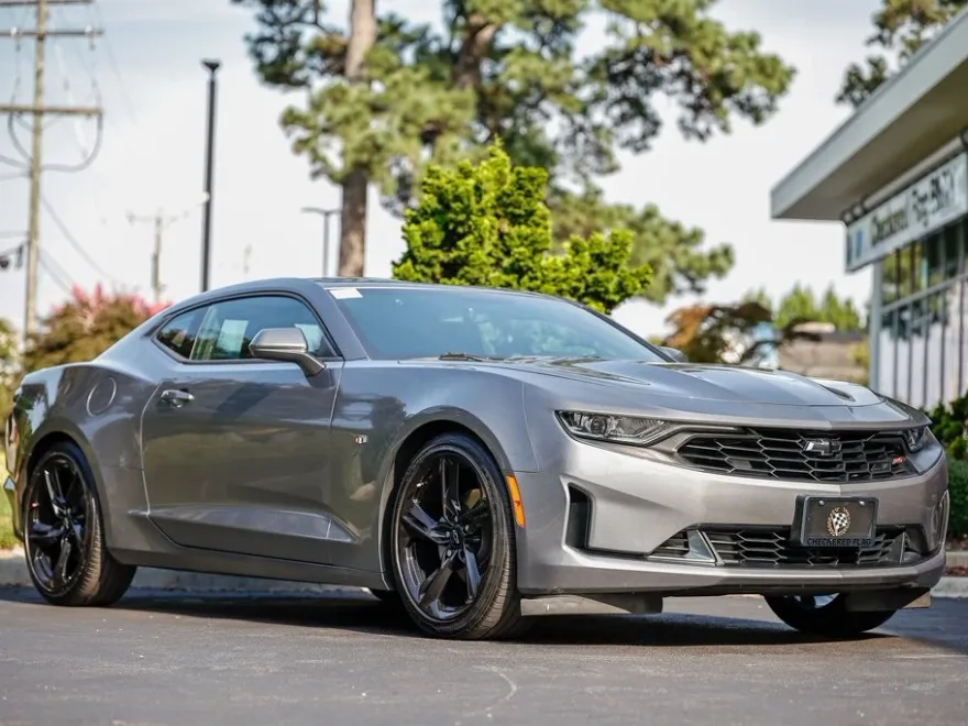 2022 Chevrolet Camaro 2LT photo 1