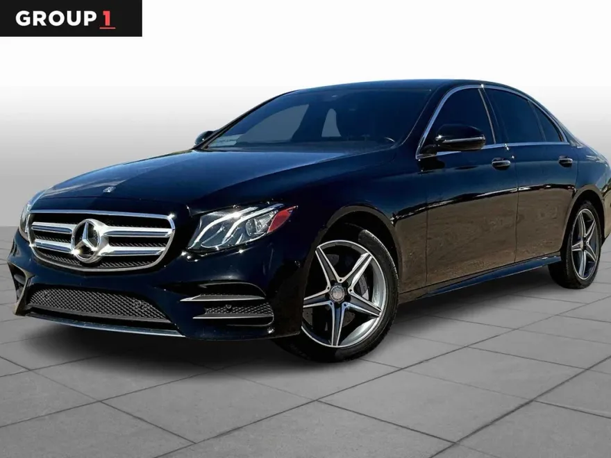 2017 Mercedes Benz E 300 photo 1