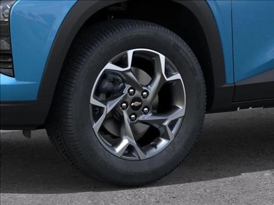 2025 Chevrolet Trax LT photo 1