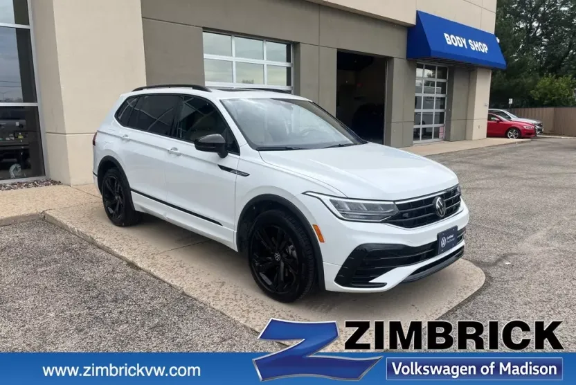 2024 Volkswagen Tiguan SE R-Line Black photo 1