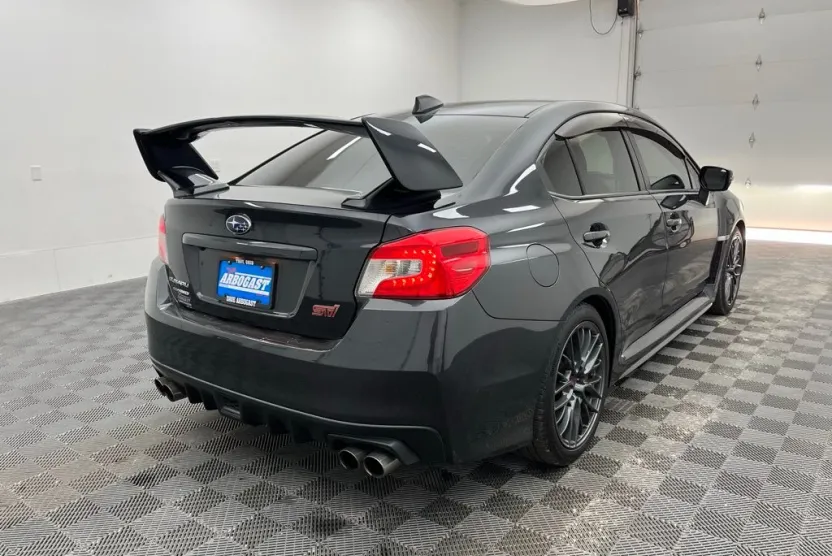 2016 Subaru WRX STI photo 1