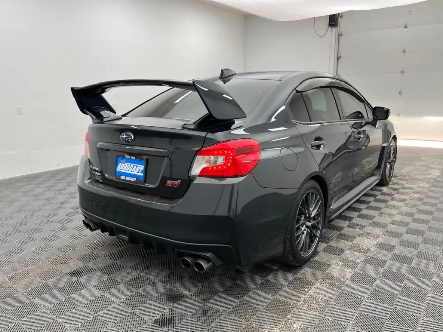 2016 Subaru WRX STI photo 1