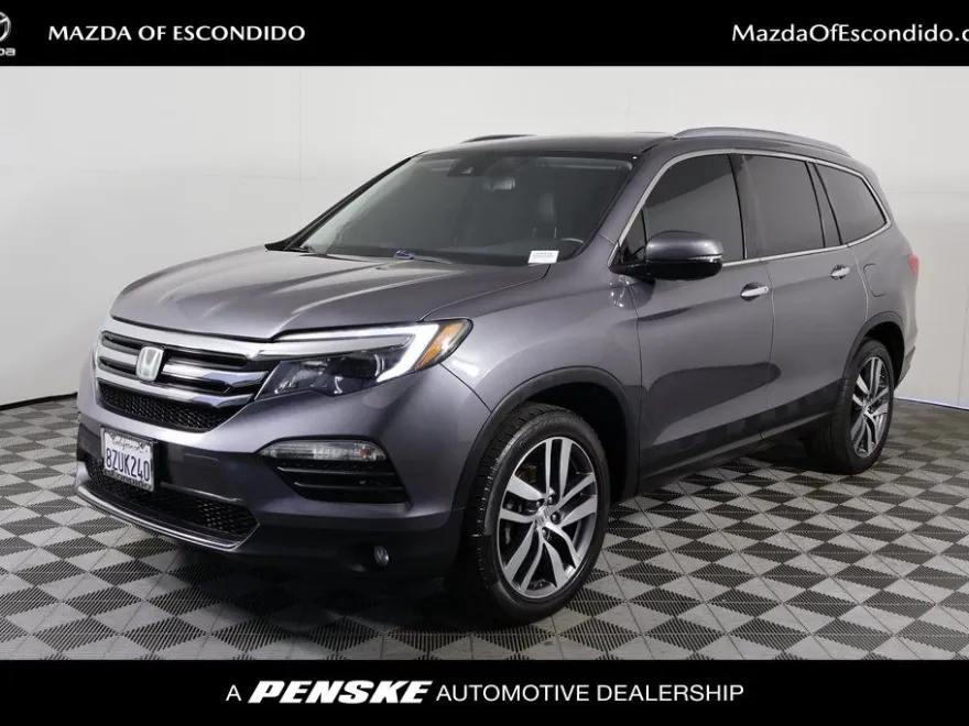 2016 Honda Pilot Touring photo 1