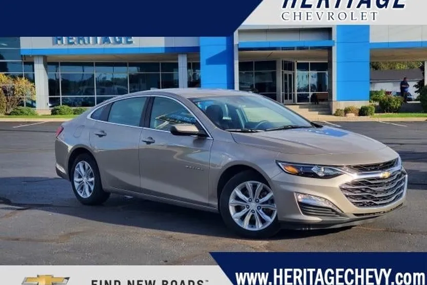 2025 Chevrolet Malibu 1LT photo 1