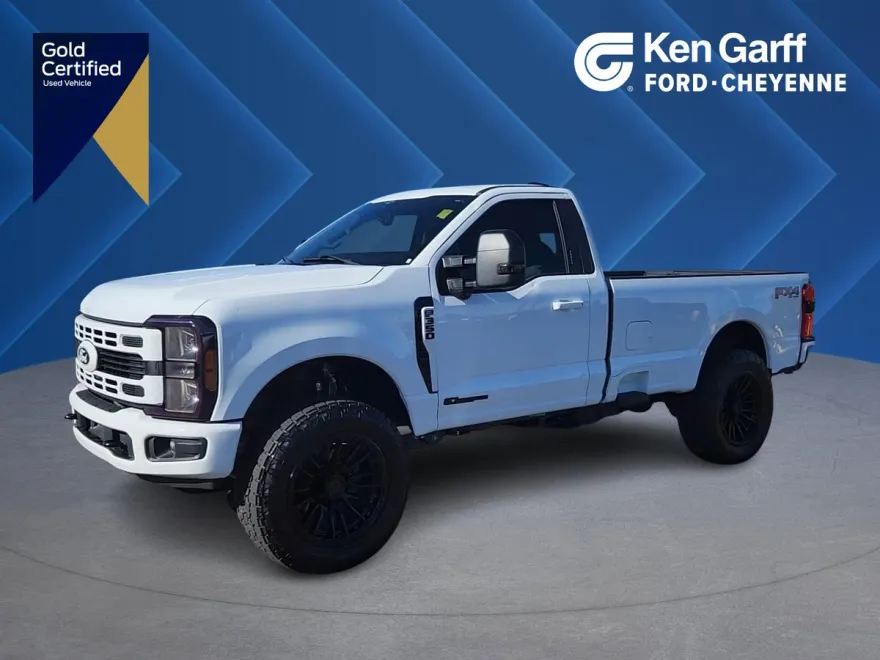 2023 Ford F-350 XLT photo 1