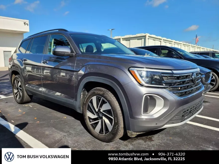 2024 Volkswagen Atlas SE Technology photo 1