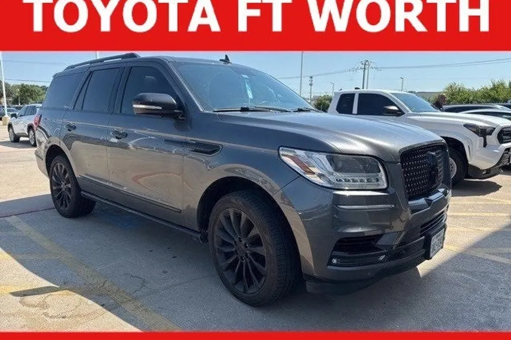 2018 Lincoln Navigator Select photo 1