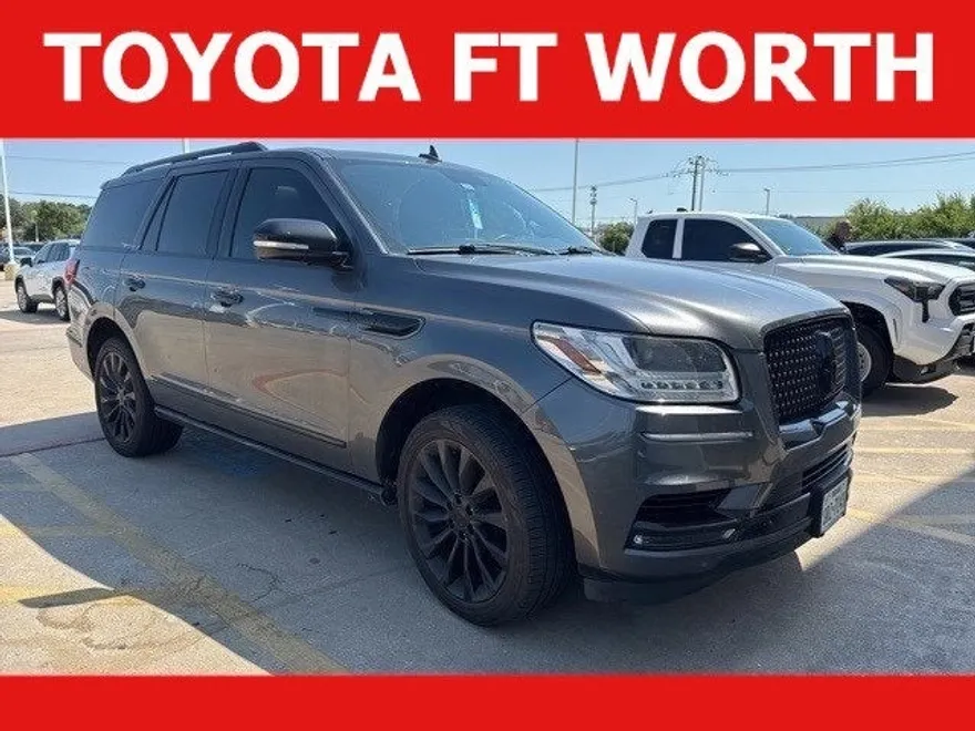 2018 Lincoln Navigator Select photo 1
