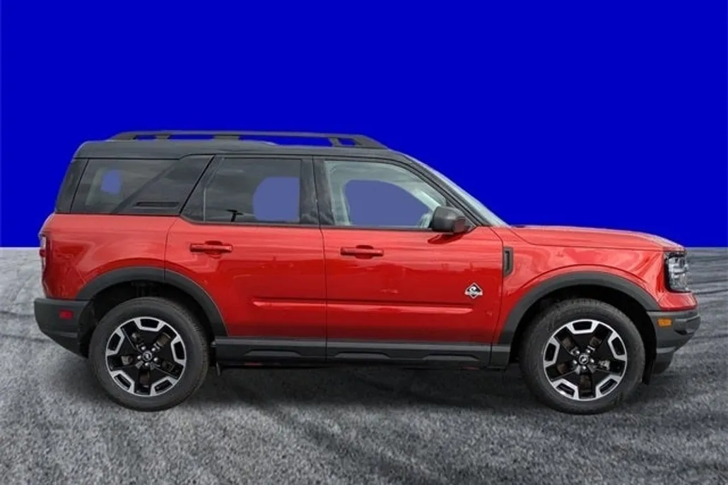 2022 Ford Bronco Sport Outer Banks photo 1