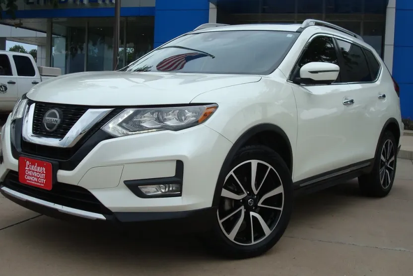 2020 Nissan Rogue SL photo 1