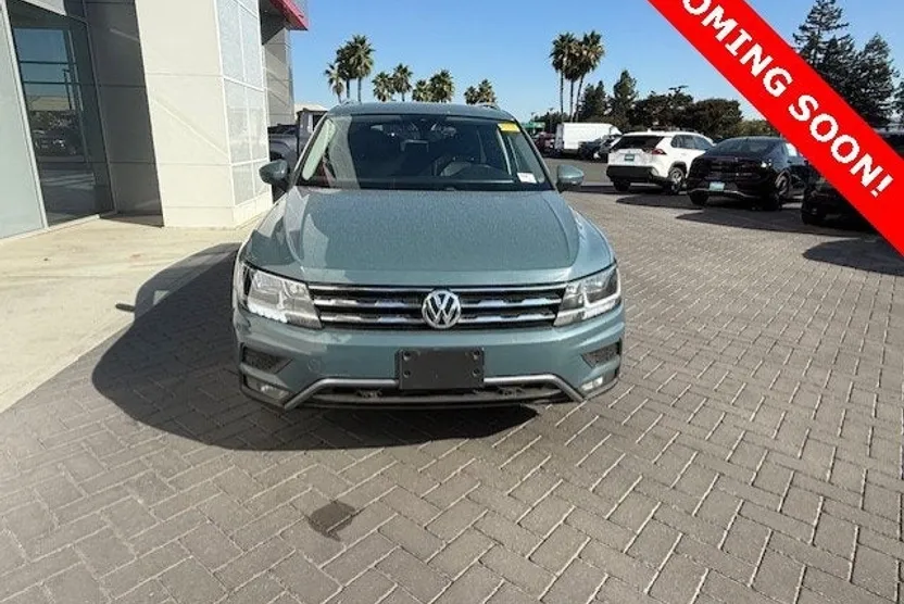 2021 Volkswagen Tiguan SEL photo 1
