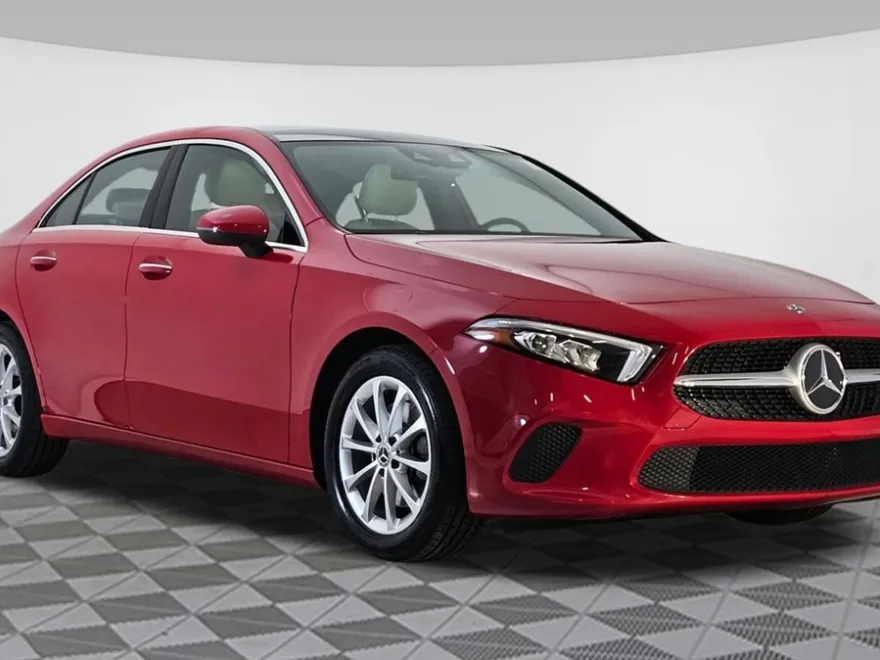 2020 Mercedes Benz A 220 4MATIC photo 1