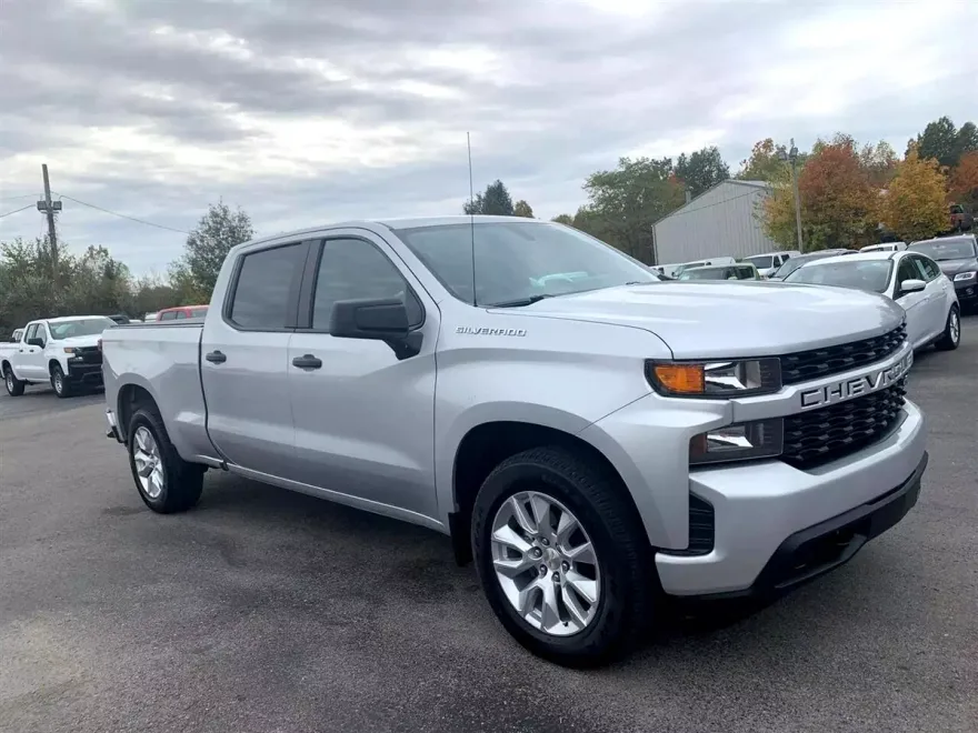 2020 Chevrolet Silverado 1500 Custom photo 1