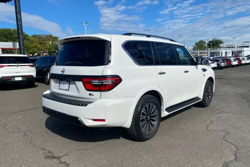 2021 Nissan Armada SL photo 1