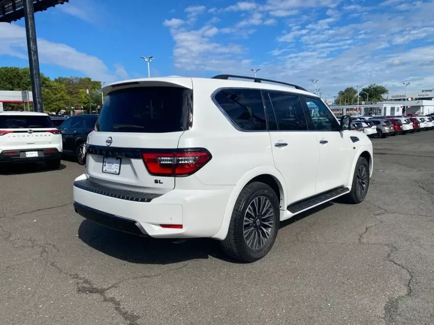 2021 Nissan Armada SL photo 1