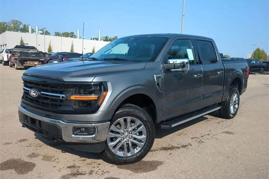2024 Ford F-150 XLT photo 1