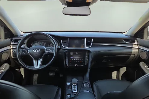 2022 Infiniti QX50 Luxe AWD photo 2