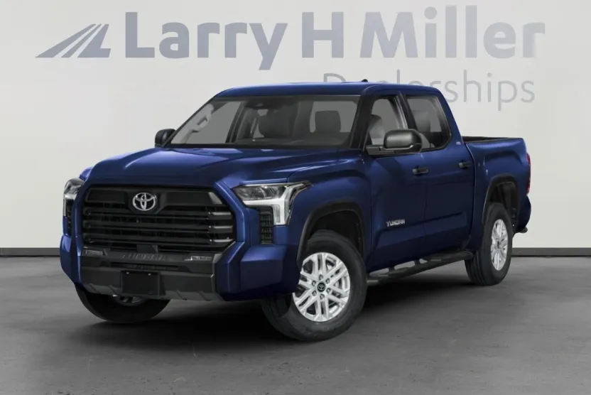 2025 Toyota Tundra SR5 CrewMax photo 1