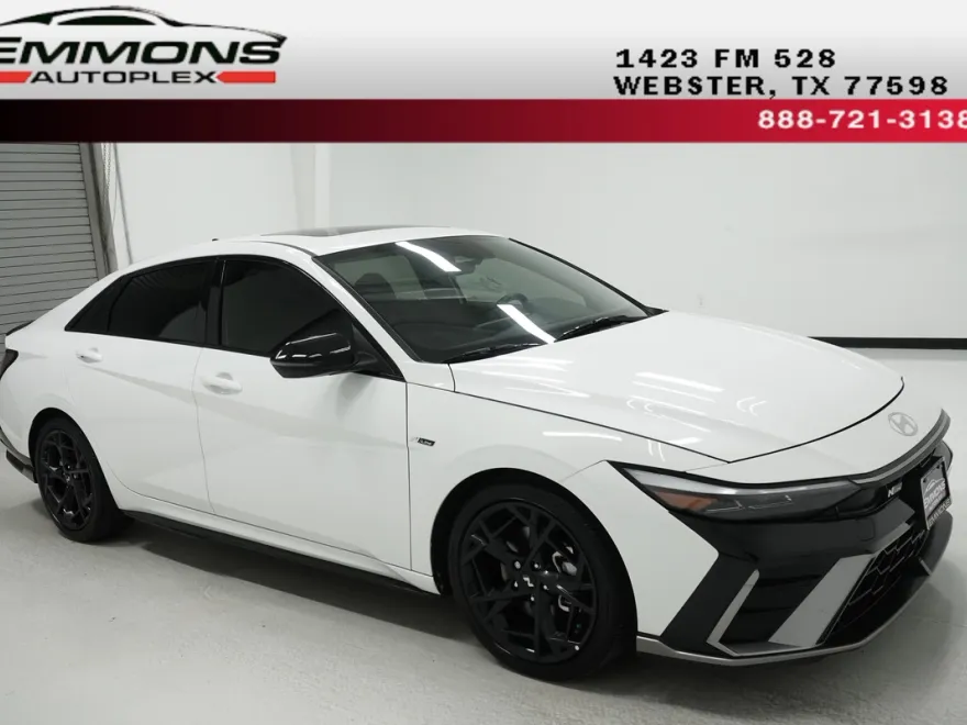 2024 Hyundai Elantra N Line photo 1