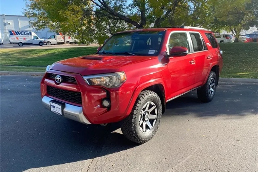 2017 Toyota 4Runner TRD Off-Road Premium photo 1