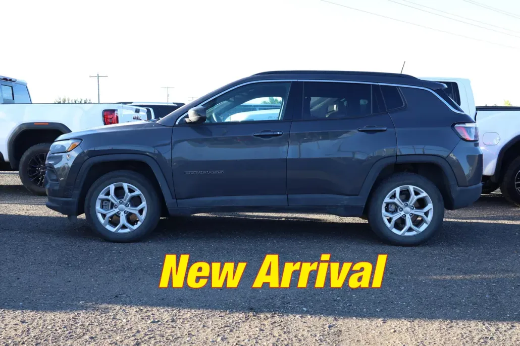 2024 Jeep Compass Latitude photo 1
