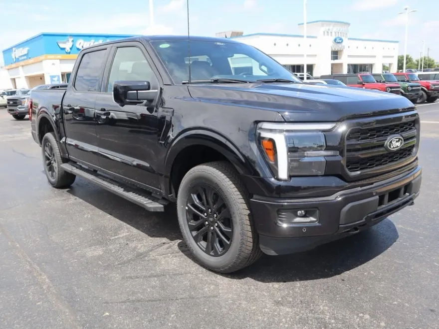 2025 Ford F-150 Lariat photo 1